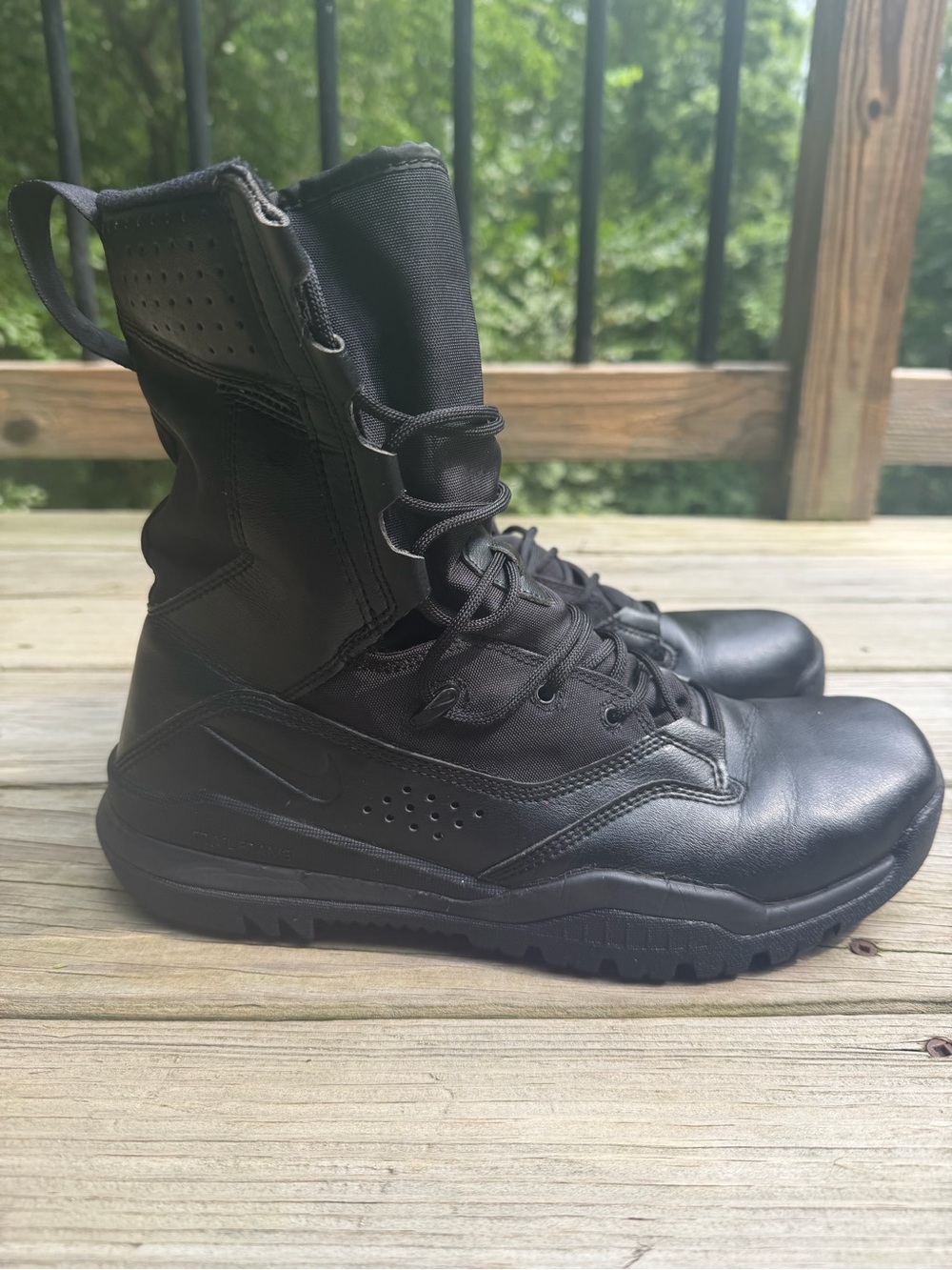 NIKE SFB FIELD 2 8" GORE-TEX Black Tactical Boots Sz 10.5 Retail $189 Uniform